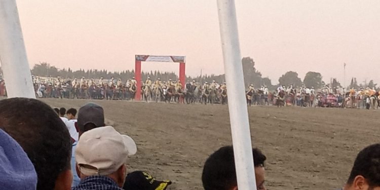 أزيد من 400 فارس شارك في مهرجان جماعة المكرن