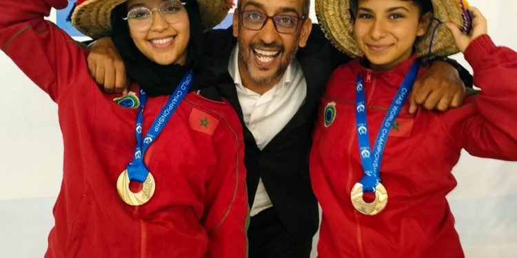 رئيس جمعية تضم أبطالا عالميين يهدد بحرق نفسه احتجاجا على حرمانه من الدعم ومكان للتداريب