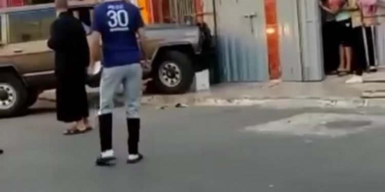 إيقاف سائق مخمور خرب واجهة محلات تجارية بالعيون