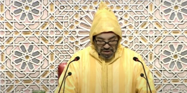 الملك يؤكد على أهمية الاستثمار المنتج للنهوض باقتصاد المملكة