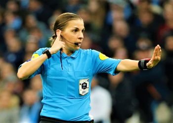 مونديال قطر..امرأة ستقود مباراة لأول مرة في التاريخ كحكمة رئيسية