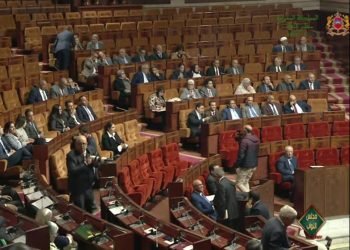 برلمانيون يحتجون على رفض الوزراء الإجابة عن أسئلة تهم قطاعاتهم