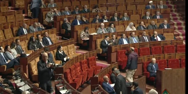 برلمانيون يحتجون على رفض الوزراء الإجابة عن أسئلة تهم قطاعاتهم