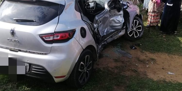 مصابون من أسرة واحدة في اصطدام حافلة بسيارة بمشرع بلقصيري