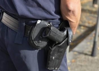 إيقاف المتورطين في سرقة مسدس شرطي بالدار البيضاء