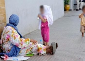 ظاهرة استغلال الأطفال في التسول تعود للبرلمان