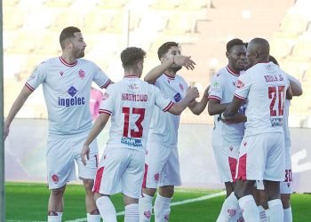 الوداد ينجو من خسارة محققة أمام نهضة بركان