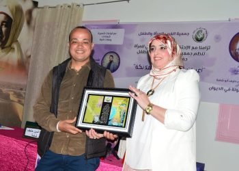 توقيع ديوان الشاعرة وفاء اجليد “أغنيات أحفظها عن الملائكة”