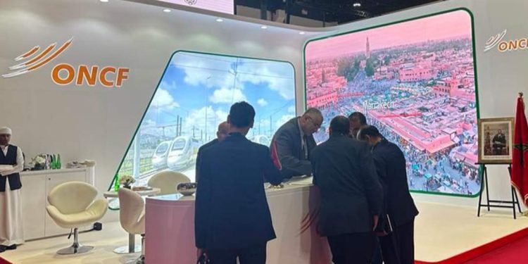 استعراض التجربة المغربية في مجال النقل السككي خلال مؤتمر بأبوظبي