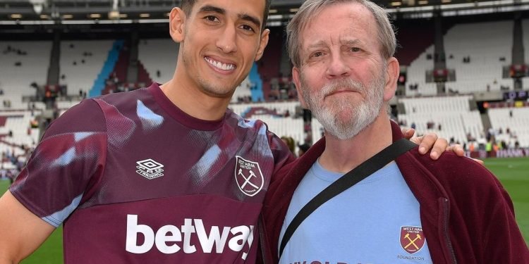 نايف أكرد يتوج بجائزة “مشروع اللاعب”