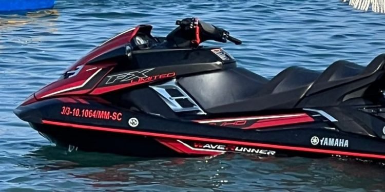 استياء مصطافين بشاطئ مهدية من تهور بعض مستعملي الدراجات المائية