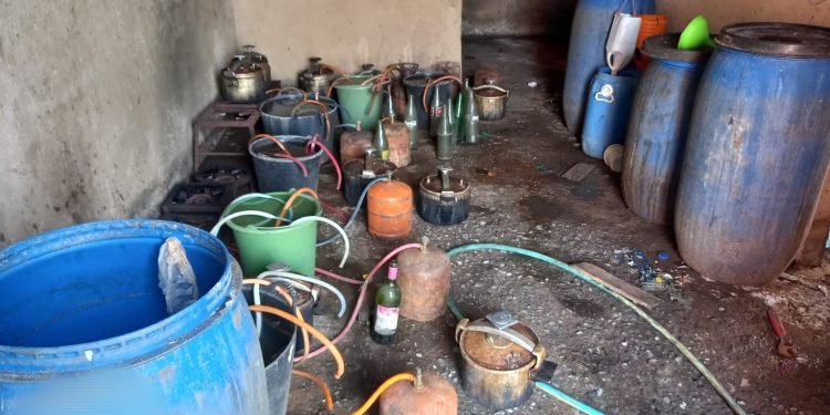 درك القنيطرة يحجز كميات كبيرة من مسكر “ماء الحياة” بدوار “أولاد مليك”