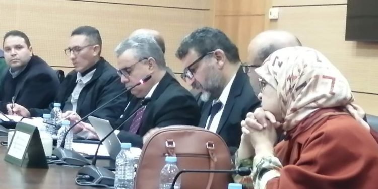 بنموسى يجتمع بوفد عن الجامعة الوطنية لموظفي التعليم وممثلين عن 5 تنسيقيات