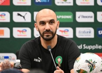 الكاف تعاقب الركراكي والجامعة الملكية تستأنف القرار