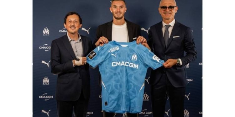 مارسيليا يتعاقد مع حارس المرمى الهولندي “جيفري دي لانج”