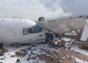 حالة استنفار بعد سقوط طائرة بمحيط مطار فاس سايس “فيديو”