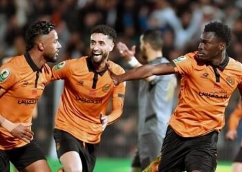 نهضة بركان يهزم قسنطينة الجزائري برباعية نظيفة