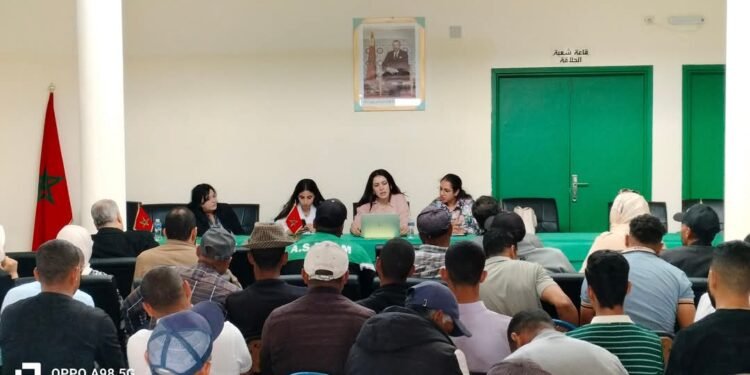 لقاء تكويني لفائدة شباب حاملي أفكار مشاريع بدائرة بنمنصور