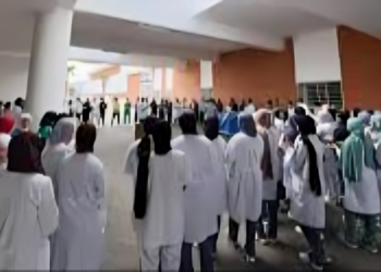 الأطر الصحية بالحسيمة تحتج ضد غياب الأمن بالمستشفى