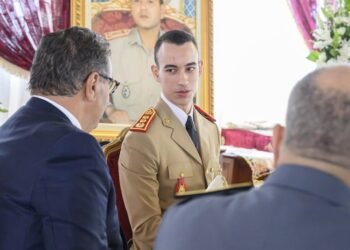 القنيطرة..ولي العهد يترأس حفل تخرج الفوج 25 للسلك العالي للدفاع و الفوج 58 لسلك الأركان