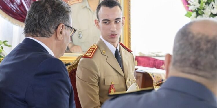 القنيطرة..ولي العهد يترأس حفل تخرج الفوج 25 للسلك العالي للدفاع و الفوج 58 لسلك الأركان