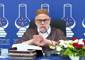 العدالة والتنمية يتهم رئيس الحكومة بالاستهتار بالبرلمان وبتبرير تضارب المصالح