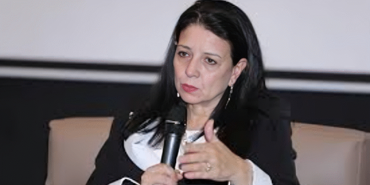 مستشار برلماني يفضح واقع التعويضات الهزيلة لمسؤولي الإدارة العمومية