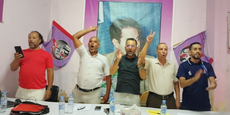 “FDT” بفاس تندد بالاعتداءات على عمال النظافة وتدعو لحمايتهم