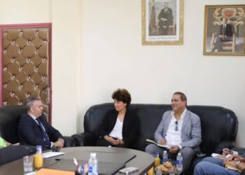 المدير الإقليمي للتعليم بجرسيف يستقبل البطلة العالمية نزهة بدوان لتعزيز التعاون الرياضي