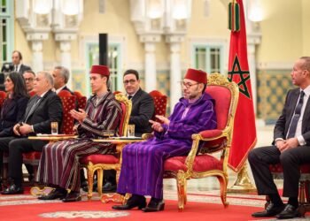 الملك محمد السادس يطلق مصنع أنظمة هبوط الطائرات بالنواصر